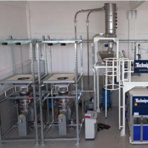 Rozładunek worków Big bag z dozowaniem do maszyny pakującej